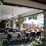 Toloman Hotel 2*